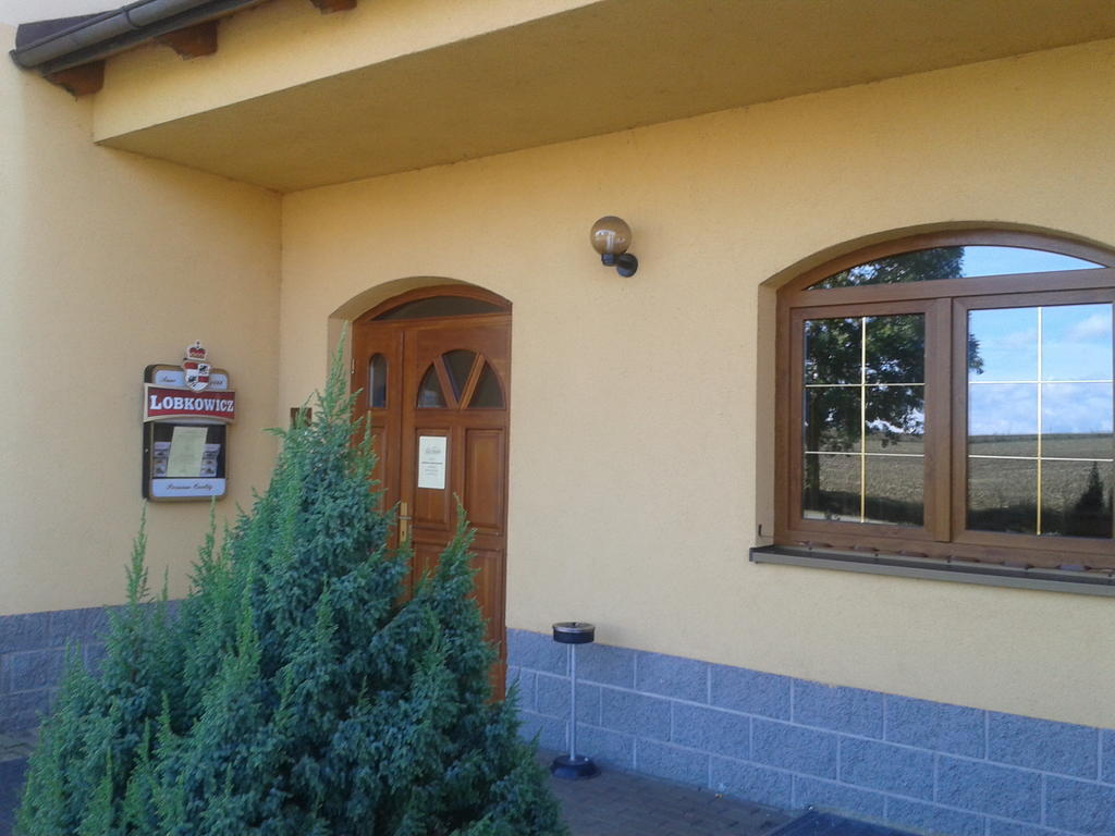 Penzion Starý dvůr Nové Dvory Esterno foto