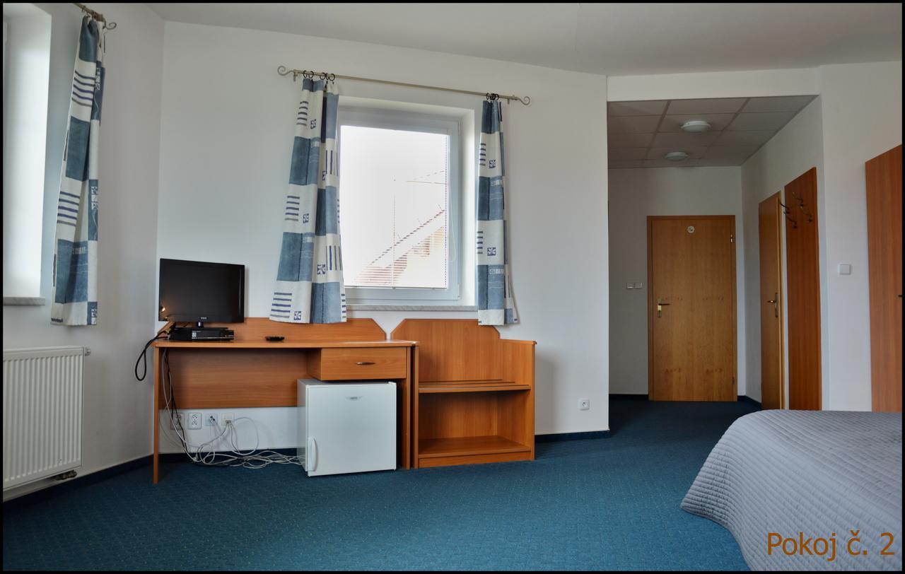 Penzion Starý dvůr Nové Dvory Esterno foto