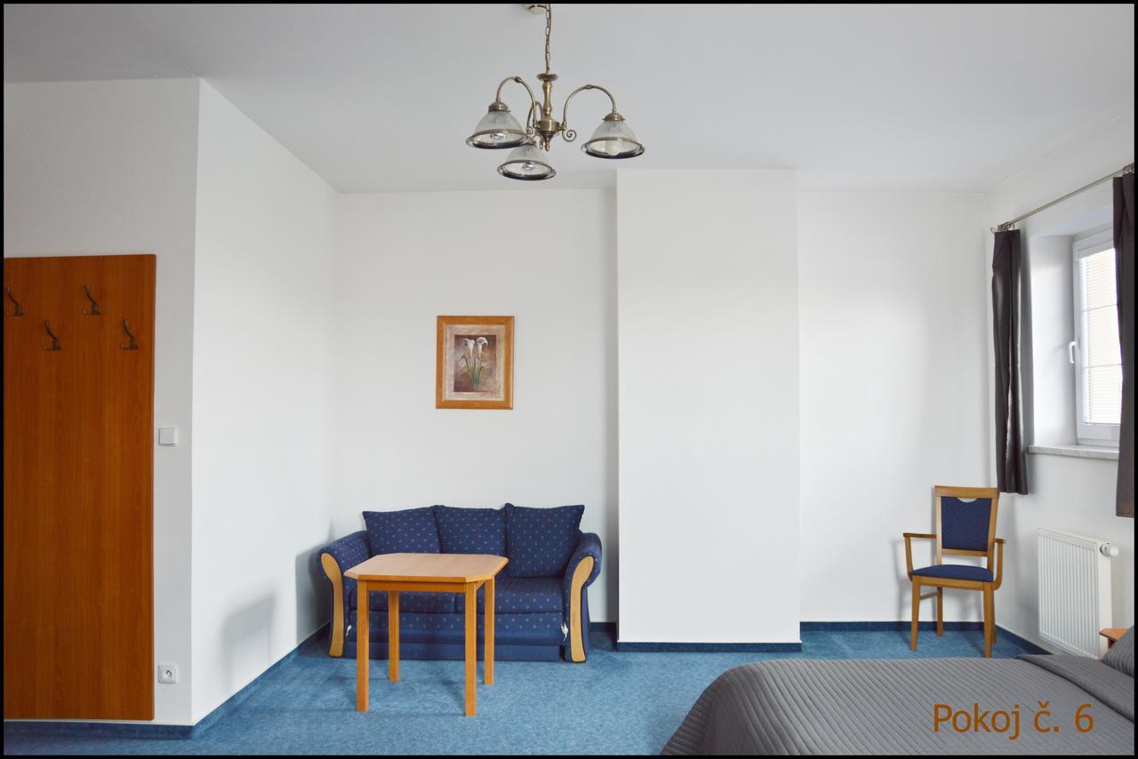 Penzion Starý dvůr Nové Dvory Esterno foto